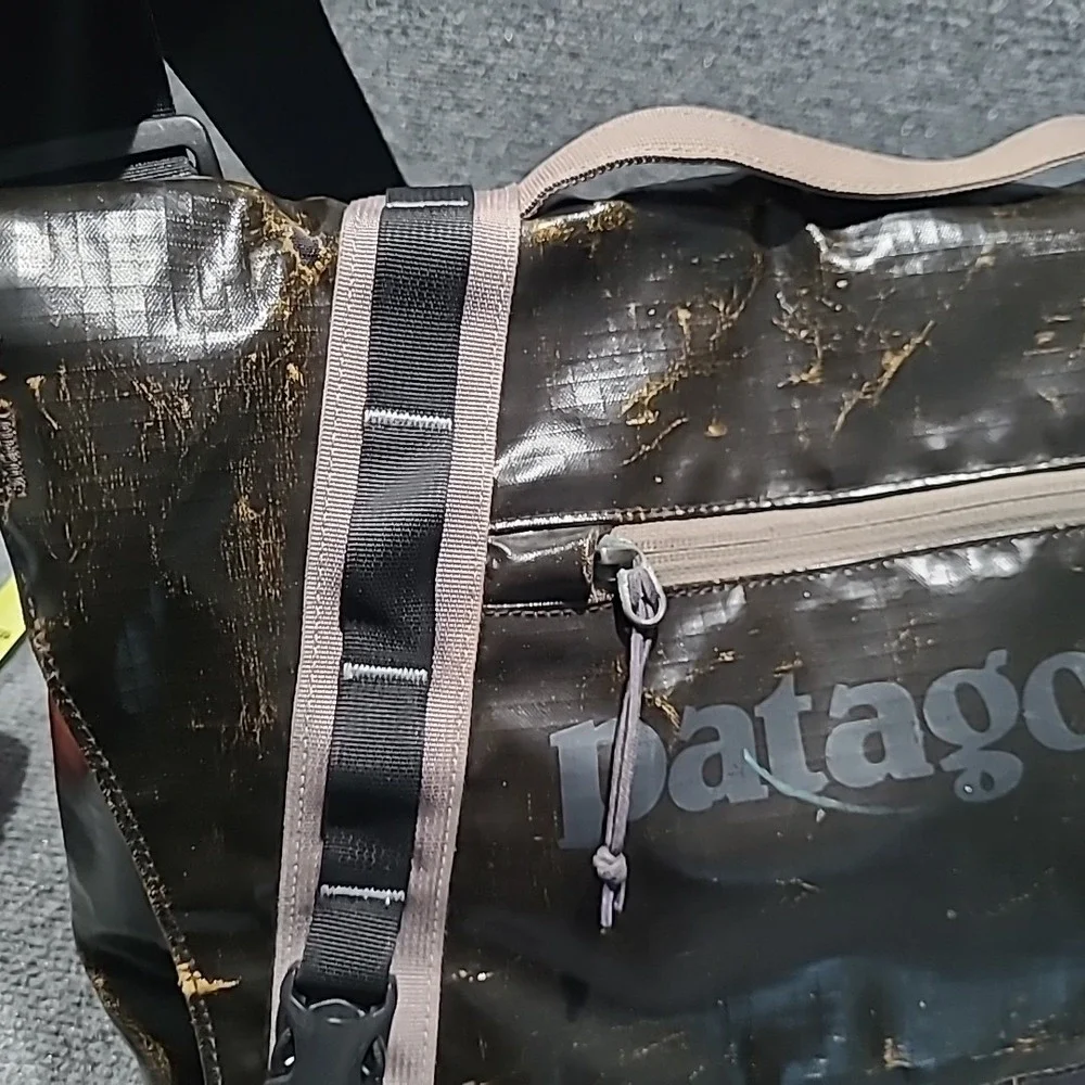 patagonia Black Hole‎ Messenger Bag Black  Limited Edition